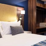 KathuHotel-Suite-Bed